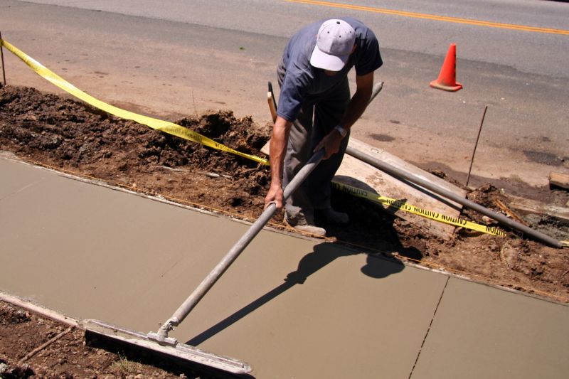 Concrete Sidewalk Installation